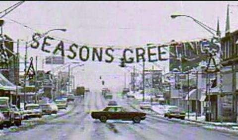 A century of Christmas under the Route 66 lights: Bristow keeping the season bright
